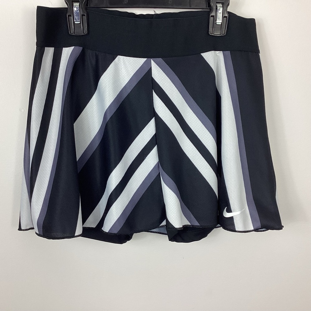Nike Dri Fit Striped Skort Size Medium
